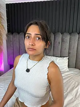 Snapshot of Nanda_vixen_ chatting on 04.02.26 Nanda vixen online show from 04.02.26