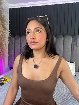 Snapshot of Nanda_vixen_ chatting on 04.08.26 Nanda vixen online show from 04.08.26