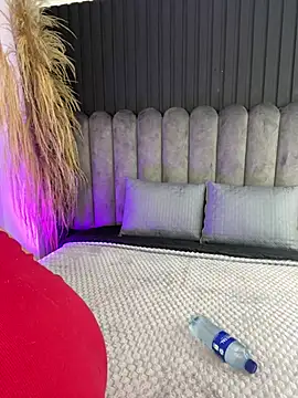 Snapshot of Nanda_vixen_ chatting on 04.13.26 Nanda vixen online show from 04.13.26