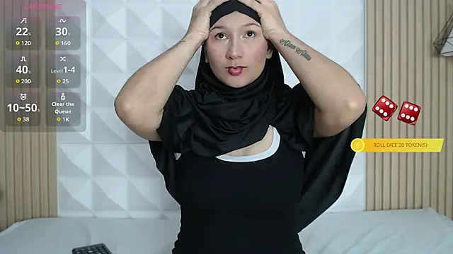 Snapshot of _HIKARII_ chatting on 02.19.26 HIKARII online show from 02.19.26