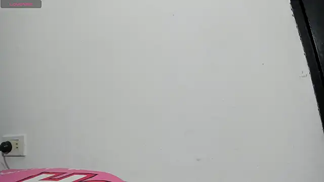 MiaEvans0 online show from 05.21.26
