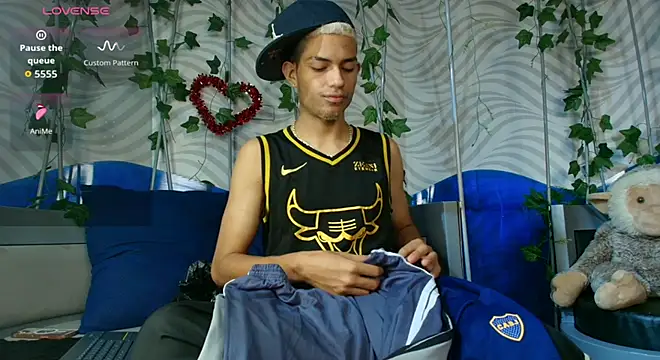 ItsZairen online show from 02.25.26