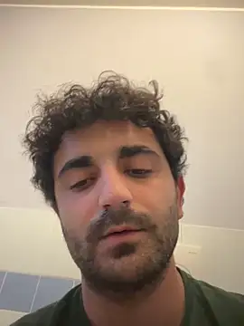 Snapshot of elia2711 chatting on 02.17.26 elia2711 online show from 02.17.26