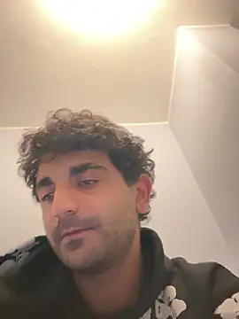 Snapshot of elia2711 chatting on 02.26.26 elia2711 online show from 02.26.26