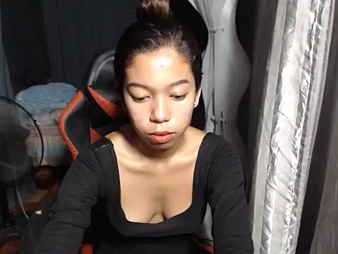 urgirlyflor online show from 03.24.26