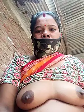 Snapshot of Kirti_sacsena chatting on 02.21.26 Kirti sacsena online show from 02.21.26