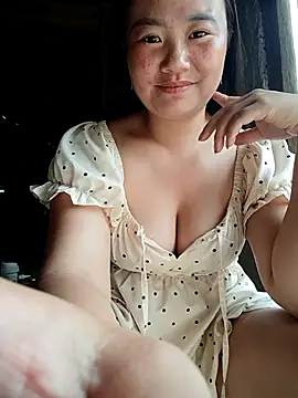 Snapshot of lisn-cute chatting on 06.08.26 lisn-cute online show from 06.08.26