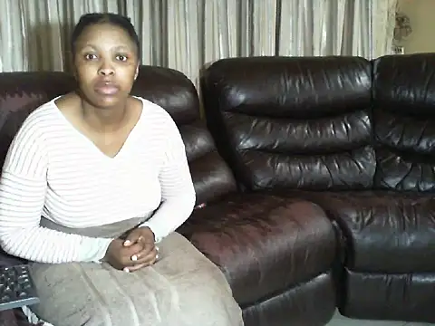 Snapshot of Caramel-Diva chatting on 03.13.26 Caramel-Diva online show from 03.13.26