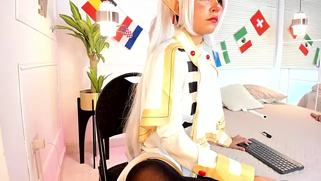 Snapshot of velvetnami chatting on 06.18.26 velvetnami online show from 06.18.26