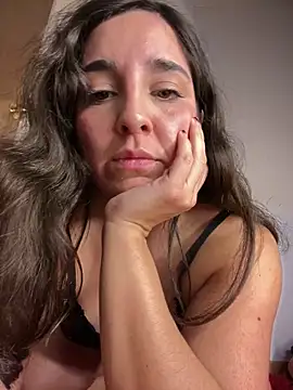 Latinaelisa online show from 06.10.26