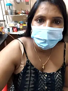 Snapshot of Tamil_uma_69 chatting on 02.24.26 Tamil uma 69 online show from 02.24.26