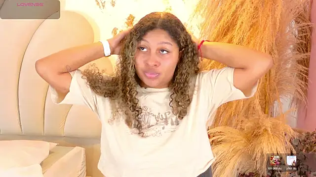 Snapshot of sabrina_lafaux_cr chatting on 03.02.26 sabrina lafaux cr online show from 03.02.26