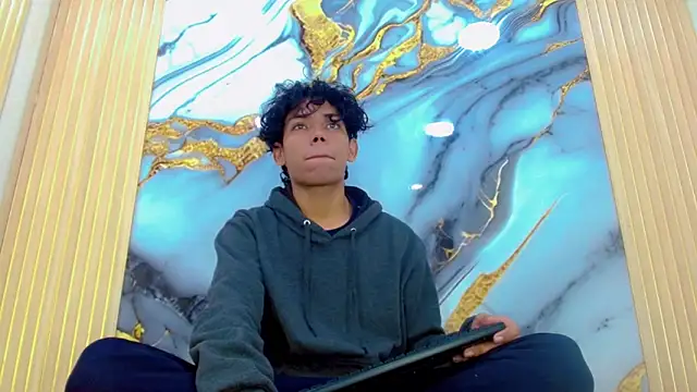 Snapshot of DaviidBuckx_ chatting on 02.27.26 DaviidBuckx online show from 02.27.26