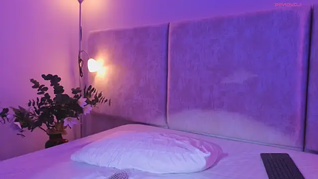 Snapshot of Nioki_ chatting on 04.16.26 Nioki online show from 04.16.26