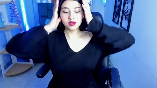 Snapshot of bloom_winxx chatting on 02.18.26 bloom winxx online show from 02.18.26