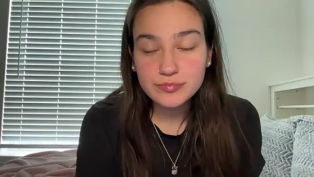 Snapshot of anitayurmoniii chatting on 07.18.26 anitayurmoniii online show from 07.18.26