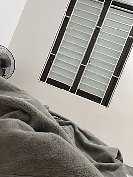 Snapshot of huyenzz chatting on 02.20.26 huyenzz online show from 02.20.26