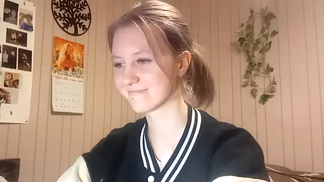 Snapshot of RunawayBr1de chatting on 03.02.26 RunawayBr1de online show from 03.02.26