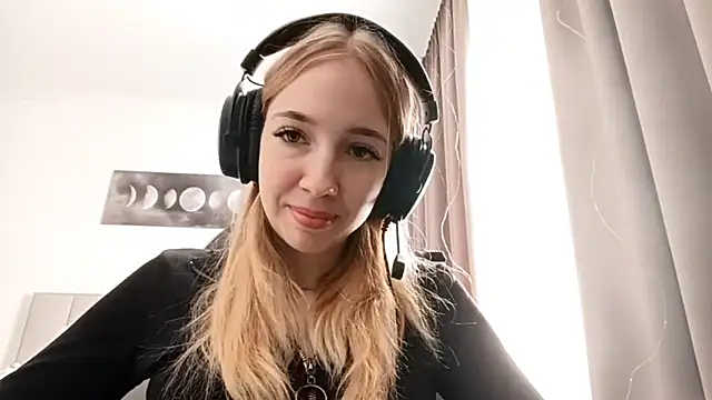 Snapshot of WackyNome chatting on 02.15.26 WackyNome online show from 02.15.26