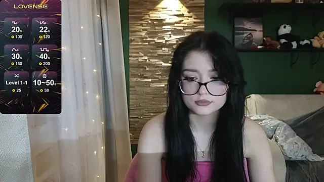 Snapshot of Whitney11_1131 chatting on 02.20.26 Whitney11 1131 online show from 02.20.26