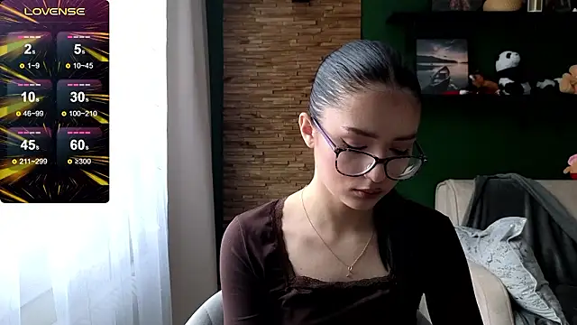 Snapshot of Whitney11_1131 chatting on 02.23.26 Whitney11 1131 online show from 02.23.26