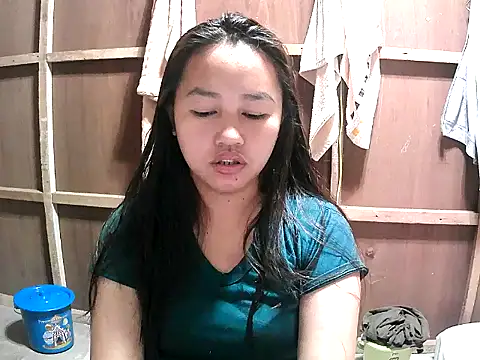 Snapshot of Cloudette_17 chatting on 02.25.26 Cloudette 17 online show from 02.25.26