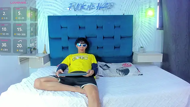 Adventurous Boys online show from 02.26.26