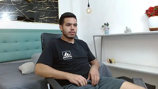 Snapshot of Trevor_Ash chatting on 02.10.26 Trevor Ash online show from 02.10.26