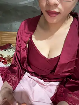 Snapshot of AYW-217 chatting on 02.21.26 AYW-217 online show from 02.21.26