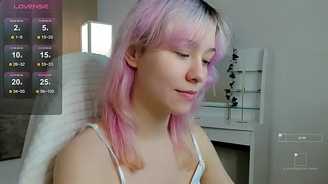 Snapshot of EmilyTrase chatting on 06.12.26 EmilyTrase online show from 06.12.26