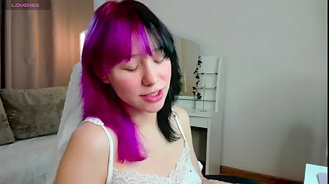 Snapshot of EmilyTrase chatting on 06.24.26 EmilyTrase online show from 06.24.26