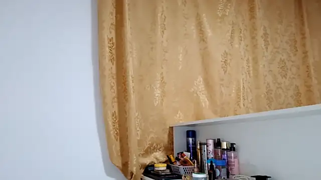 EsterSantopietro online show from 02.25.26