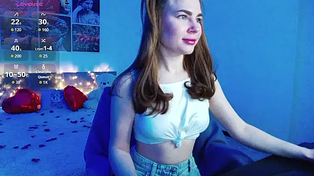 Snapshot of little__isabel chatting on 02.28.26 little isabel online show from 02.28.26