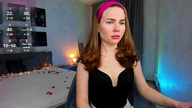 Snapshot of little__isabel chatting on 03.03.26 little isabel online show from 03.03.26