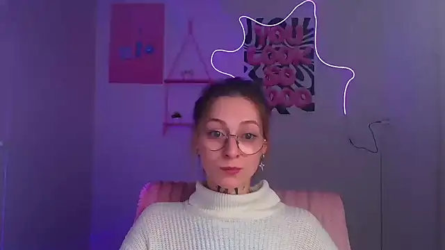 Esmi Winter online show from 03.18.26