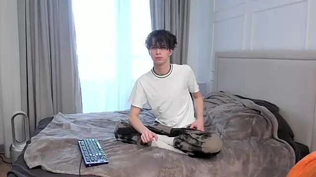 Ur NextDoor Boy online show from 03.02.26