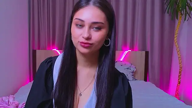 Sofia Plump online show from 02.15.26