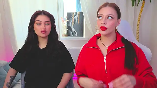 Sofia Plump online show from 04.11.26