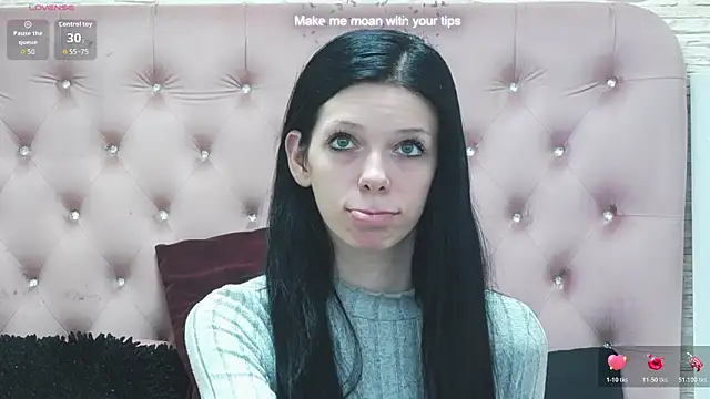 PeachyElla26 online show from 03.03.26