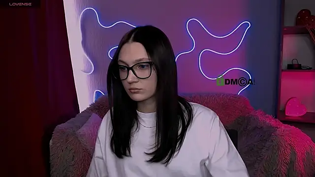 Snapshot of elani_grey chatting on 03.02.26 elani grey online show from 03.02.26