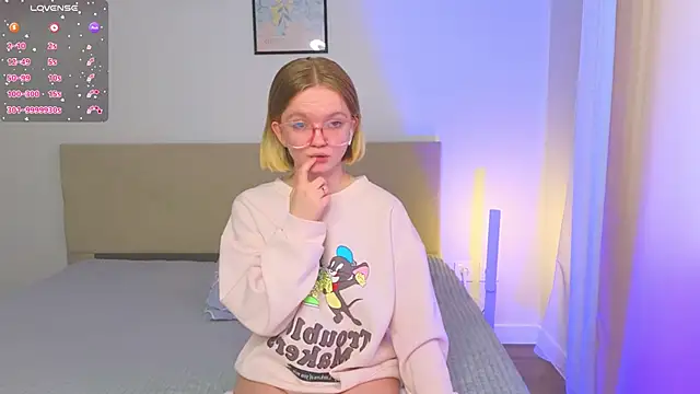 Snapshot of StellaBunny chatting on 02.17.26 StellaBunny online show from 02.17.26