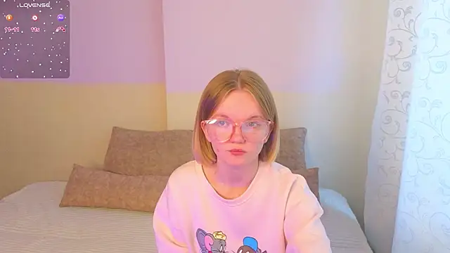 Snapshot of StellaBunny chatting on 03.03.26 StellaBunny online show from 03.03.26