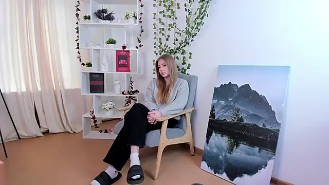 CharityKhamo online show from 02.12.26