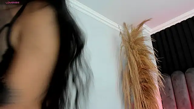 Lanadelrey 1 online show from 03.30.26