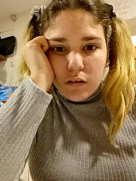 Snapshot of Dulcexpecado chatting on 03.02.26 Dulcexpecado online show from 03.02.26