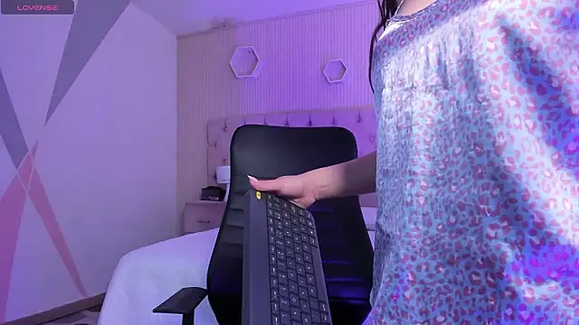 DulcePrince  online show from 02.21.26