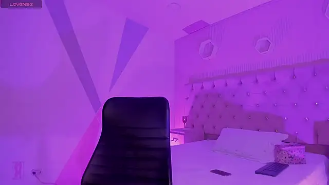 DulcePrince  online show from 04.18.26