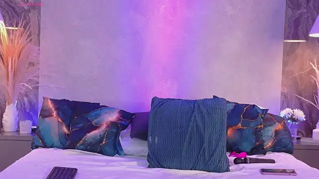 Hannah-Prada online show from 03.30.26