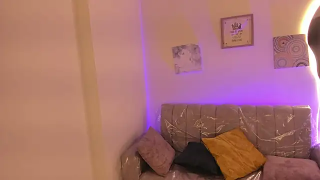 Snapshot of Afrodita_rouss chatting on 02.14.26 Afrodita rouss online show from 02.14.26