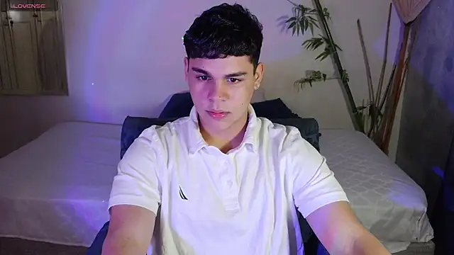 Snapshot of eithan_jonnes chatting on 02.19.26 eithan jonnes online show from 02.19.26